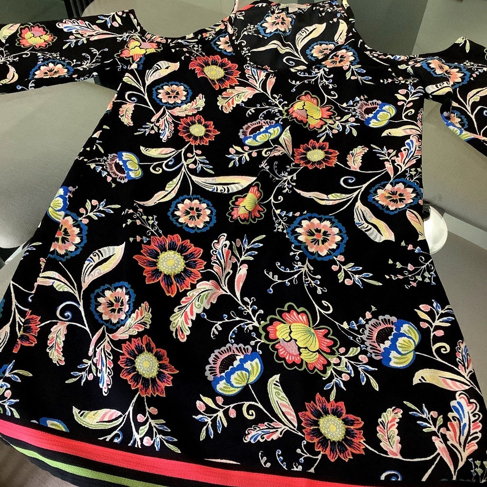 Cold shoulder, short sleeve dress. Size small